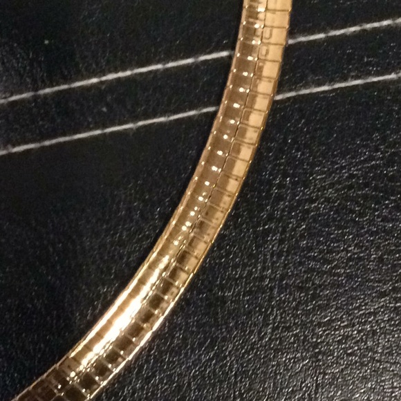 Chevron Omega Chain - Picture 6 of 6